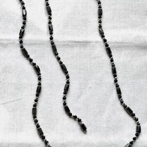 Magnetic Attraction Beads - Picture 3 of 4